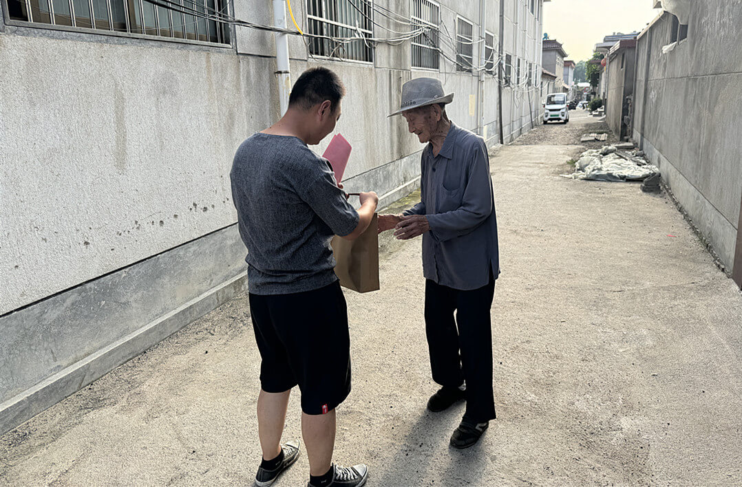 社区送清凉 关爱沁人心——蒙阴县蒙阴街道兴隆社区开展高温防暑关爱活动